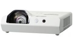 Panasonic PT-TW381R: Neuer WXGA-Kurzdistanzprojektor Panasonic PT-TW381R (Bild: Panasonic)