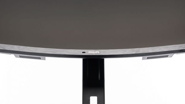 Kräftige Lautsprecher mit 2 x 5 Watt und erstaunlich gutem Klang
