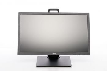 Monitor mit Ansicht vorn in der niedrigsten Stellung