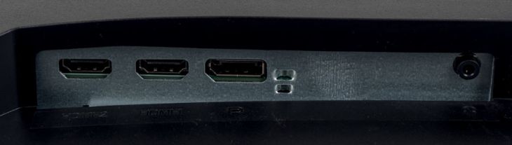 Mit 2 x HDMI und 1 x DisplayPort sind ausreichend Anschlüsse vorhanden