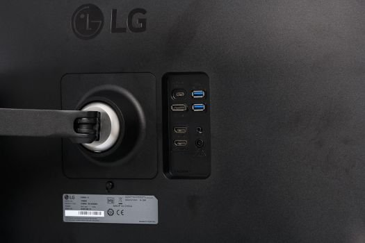 Anschlüsse des LG 27QN880-B Monitors