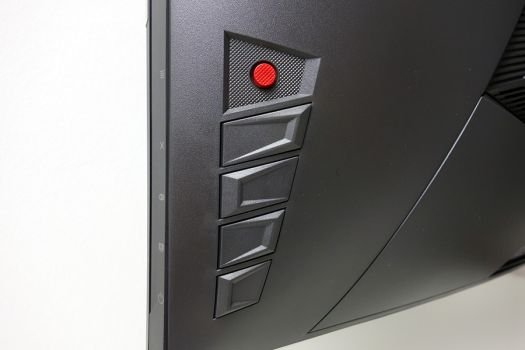 Fünf-Wege-Joystick und vier zusätzliche Bedientasten an der untern Rückseite des Displaygehäuses