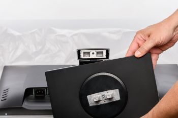 Fixierung vom Fuß am Standbein mit einer Flügelschraube