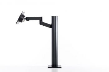 Standbein des LG 32UN880-B pur zur Seite gedreht