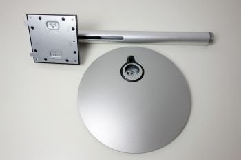 Zweiteiliger Standfuß des Acer CB342CKC