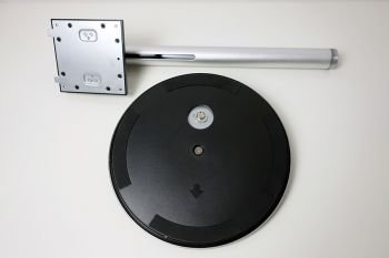 Drehteller im Standfuß für horizontale Drehung um 360 Grad