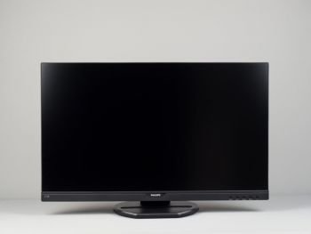 Philips 276B9 in der niedrigsten Stellung von vorn