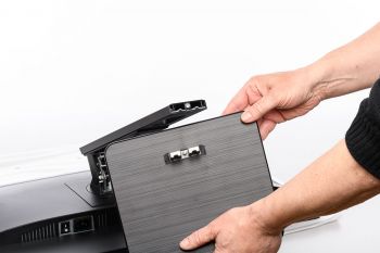 Montage des Standbeins (Fuß am Monitorarm)