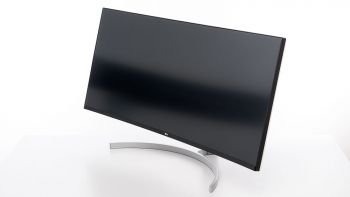 Ansicht Monitor 45° von links