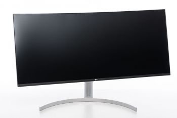 LG 38WN95C-W Ansicht 15°-Drehung nach rechts