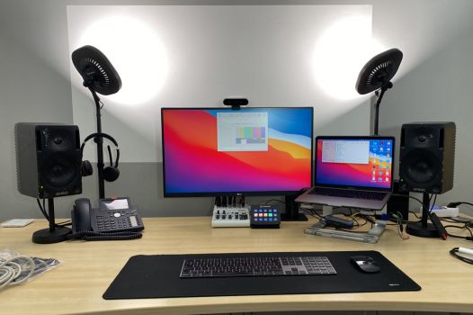 Mit tollen Farben, ähnlich dem danebenstehenden MacBook