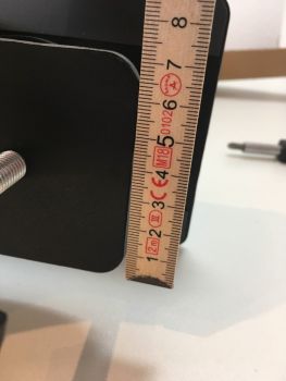 Breite der Konterplatte beträgt ca. 73 mm