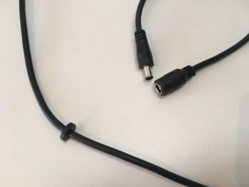 Mitgelieferte Kabel haben einen Stopper