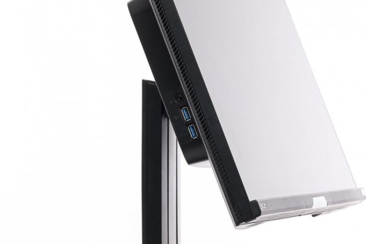 Zwei USB-Ports und ein Headset-Anschluss an der Displaygehäuseseite
