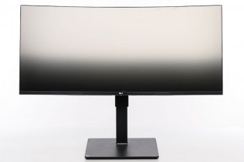 LG 35BN77C-B Ansicht vorn in der höchsten Stellung