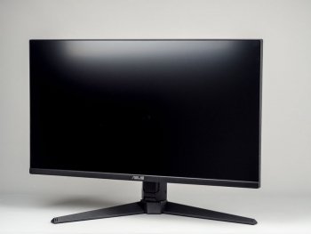 Asus VG28UQL1A mit seitlicher Drehung nach links