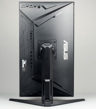 Monitor in Porträtstellung von hinten