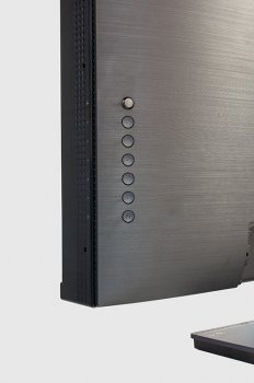 Die Tasten zur Menüsteuerung am Rand der Displaygehäuserückseite
