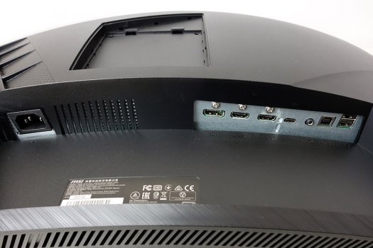 Anschlüsse des MSI 323CQRDE: DisplayPort, USB-C, 2 x HDMI, 2 x USB 2.0 und Kopfhörerausgang