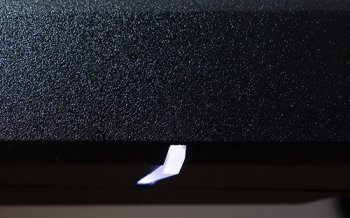 Weiß leuchtende Power-LED im Betriebszustand