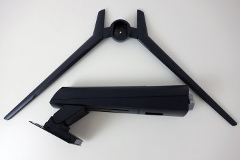 Zweiteiliger Standfuß des MSI 323CQRDE