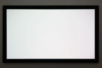 Abweichungen bei Homogenität und Helligkeit im Weißbild