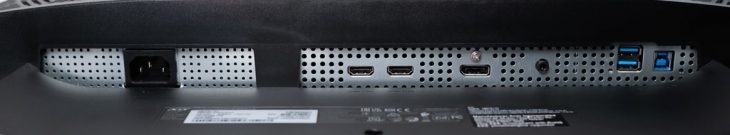 Mit zwei HDMI-Eingängen und einem DisplayPort stehen drei digitale Eingänge zur Verfügung