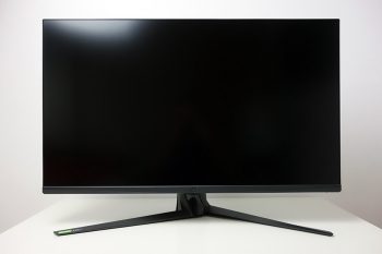 Modernes, rahmenloses Design des ASUS PG32UQ