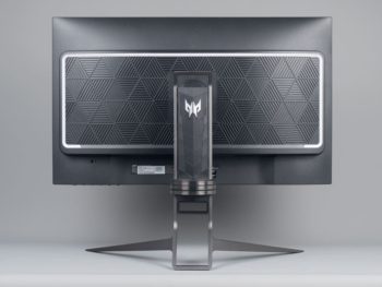 Acer Predator XB323QKNV in der höchsten Stellung von hinten