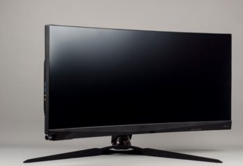 MSI Optix MEG381CQR Plus seitliche Drehung nach rechts