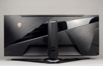 MSI Optix MEG381CQR Plus in der niedrigsten Stellung von hinten