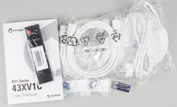 Lieferumfang des AOpen 43XV1CP