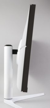 Display mit minimaler Neigungseinstellung
