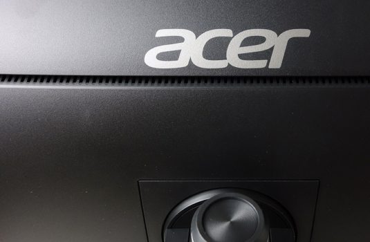 Belüftungsöffnungen auf der Gehäuserückseite des Acer CB273U