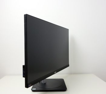 … und rechts lässt sich das Display drehen