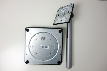 Standfußteller mit 24 x 24 cm im Quadrat