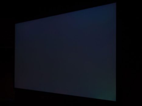 Glow des IPS-Panels vom LG 32GQ950-B