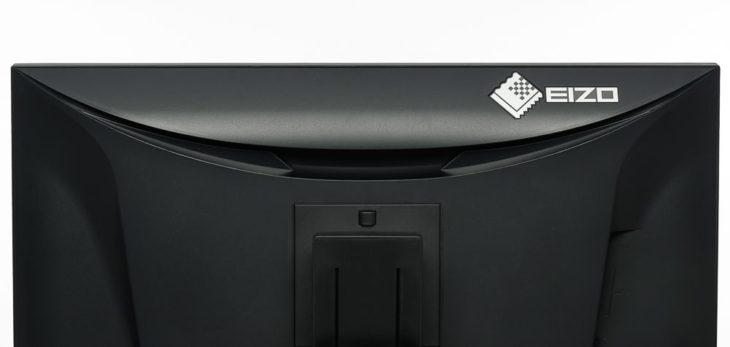 Lüftungsschlitze auf der Gehäuserückseite des EIZO EV2781