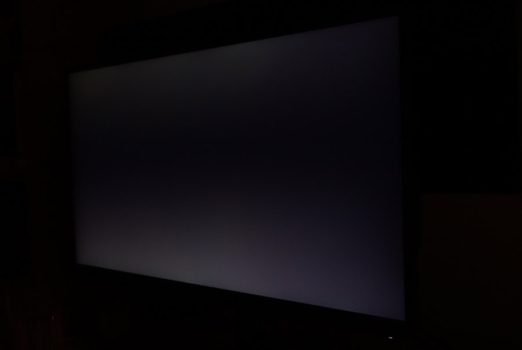 Aufhellungen dunkler Tonwerte aus dem Winkel beim BenQ PD2705U