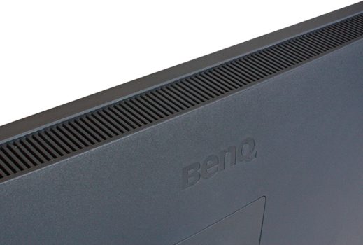BenQ PD3240Q Rückseite mit Lüftungsschlitzen
