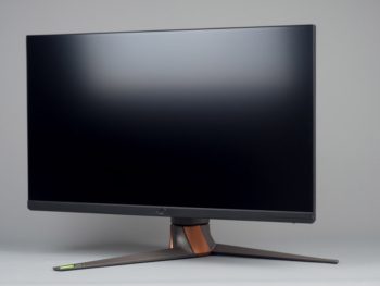 Display mit seitlicher Drehung links