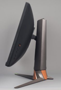 Display mit maximalen Neigungswinkel nach hinten