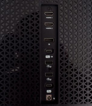 Gute Konnektivität mit zwei USB-C-Ports und HDMI 2.1 hinten am Standbein