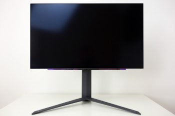 22,5 cm hoch steht das Display in der höchsten Position