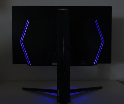 RGB-LED Beleuchtung „Hexagon Lighting“ auf der Gehäuserückseite