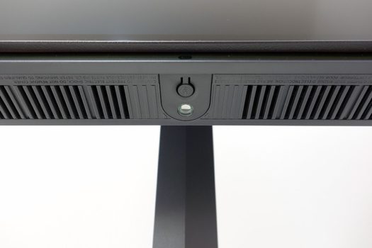 Powerbutton an der Displaygehäuseunterseite
