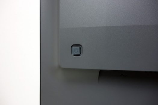 Bedienung per 5-Wege-Joystick beim Philips 27M2C5500W
