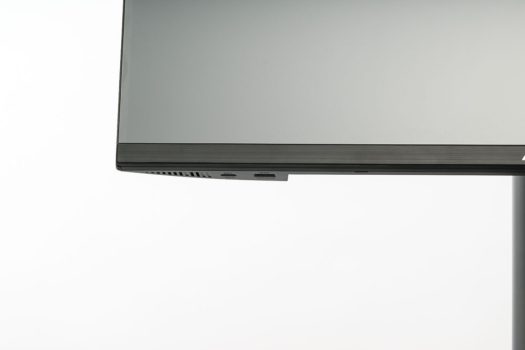 USB-Ports links unterhalb des Rahmens versteckt (Typ A und Typ C)
