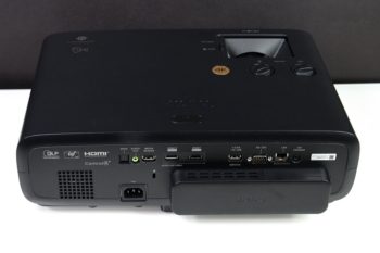BenQ W4000i: Ansicht hinten