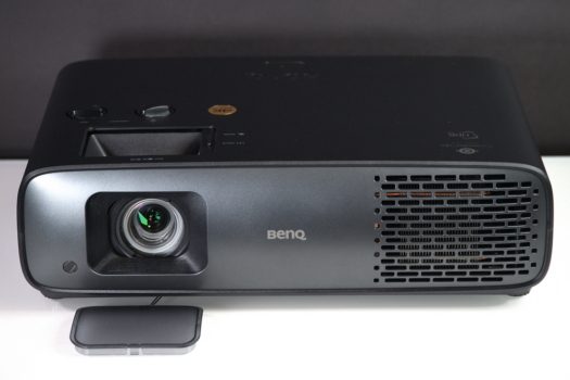 Ansicht BenQ W4000i von vorne